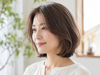 ヘアーパーク マンボ(HAIR PARK MAMBO)の写真/白髪ぼかしでおしゃれに楽しむ大人の髪色。透明感あふれるスタイルで毎日を輝かせて♪