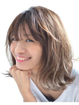 ビレップ(BIL'EP) 外はねボブ