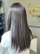 イブ ヘアーメイク(eve hair make)&nbsp;透明感たっぷりシルバーグレー
