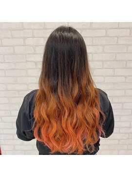 ビスイル 秋葉原店(Vis ill) 10代20代/オレンジグラデーション/毛先パーマ/ブリーチ/小顔