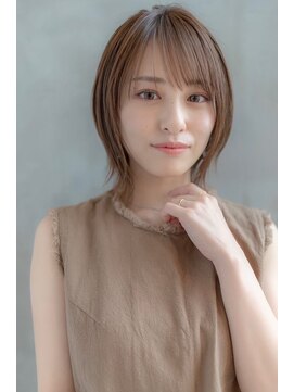 メゾンバイハバナ(maison by HAVANA) 大人かわいいフェザーバングカーキグレージュミディアムウルフ