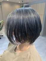 ロキ(Roki)&nbsp;【Roki 岐阜】前下がりショート/ハイライトグレー