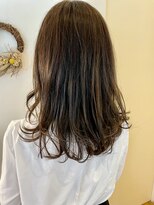 アンド アノン(and anon)&nbsp;ロングヘア イルミナカラー オリーブグレー レイヤーカット