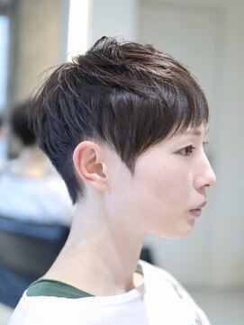 ヘア デザイン リスク(HAIR DESIGN RISK) 【RISK 高橋勇太】黒髪でシルエットが完璧な束感ベリーショート