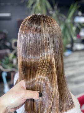 アローズ 荒尾店(arose) ハイライトでもこの艶髪!