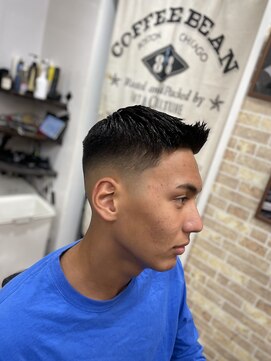 バーニーズ バーバークラブ(BARNEYS BARBER CLUB) スキンフェード
