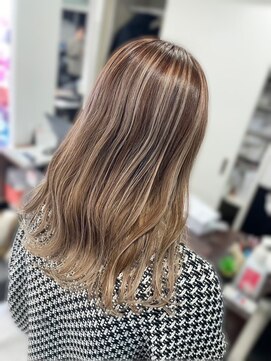 アイズ 本厚木(AIZU) コントラストハイライト