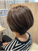 大人女性の毛流れショートボブ 白髪染め 白髪ぼかし