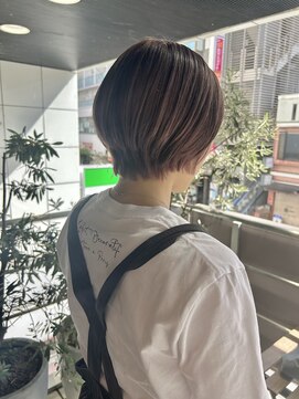 ヘアーアンドメイク ビス(HAIR&MAKE bis) 丸みショート☆ももこ