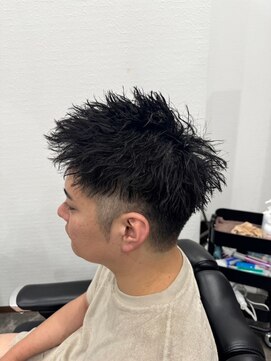 エイト(AITE) ベリーショート/ダークアッシュ/ニュアンスパーマ/韓国マッシュ