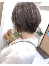ノド(nodo.) 白髪ぼかしのグレージュハイライト