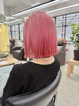 ヒビヲ(HIBIO) ショートボブ切りっぱなしボブタッセルボブ韓国　ピンクベージュ