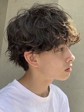 フィフス 栄(fifth) シャドウパーマツイストスパイラルパーマ波巻きスパイラルパーマ