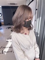 キング 高槻(K!ng) ハイライトカラーミルクティーベージュレイヤーカット