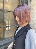 切りっぱなしボブ_ウエットピンクベージュ