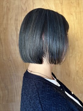 リノア 鵠沼海岸(LINOA) デザインカラー/レイヤーカット/ウェットヘア/オリーブベージュ