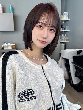 トリッカ シブヤ(TRICCA SHIBUYA) ストレートボブ大人ボブシースルーバングレイヤーボブ髪質改善