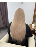 ベージュ