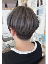 ドゥ スタイル 三国ヶ丘店(Duex Style)&nbsp;新色・透明感白髪暈しデザインカラー×グレージュモードショート