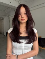 ヨーク(YOKE)&nbsp;ロングレイヤーハッシュカットダブルカラーボルドー暖色