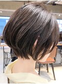 20代30代40代 人気の暗めアッシュ 前下がりショート【ROJITHA】