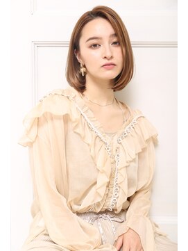 クラッチ ユニ(CLUTCH uni) くびれミディナチュラルワンカールボブc2