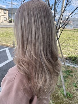 ヘアサロン トゥーシー(2C) ホワイトピンクグレージュ