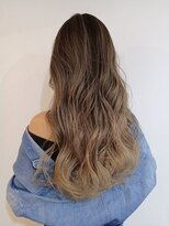 ツムグ 代官山 中目黒(TUMUGU)&nbsp;大人かわいいヘア脱白髪染めホワイトグレージュ30代40代50代