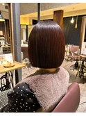 フレンチカジュアル大人美人小顔切りっぱなしボブハイライト