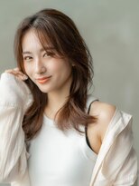 大人かわいい／20代30代／バングカット／オリーブベージュ