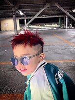 デザイニングヘアードゥ(designing hair Deux)&nbsp;キッズ赤ハイライトメッシュバリアート