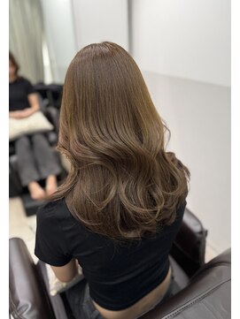 ネウィ 銀座(newi) ベージュカラー上品な可愛いくびれヘアスタイル