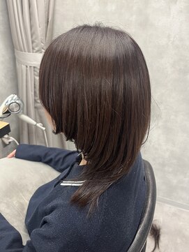 クラン 岡本(Chlan) レイヤーカット 外ハネウルフミディ