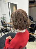 白髪ボカしカラーのベージュとくるふわパーマ◎