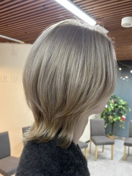 ブリッツレボルト(BLITZ R EVOLUT) ハイトーンベージュ！