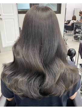 キラ 原宿(KILLA) ココアベージュ/オリーブグレー/小顔/黒髪/クラゲヘアー/原宿