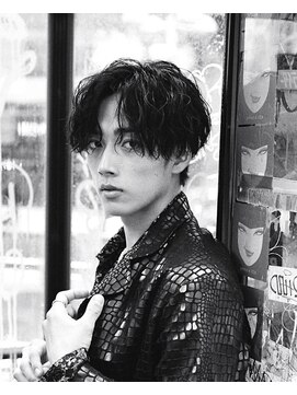 アストラ(ASTRA) MEN’S HAIR/波巻きツイストスパイラル/リバースセンターパート