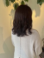 エム(EMU)&nbsp;セミロングパーマスタイル