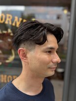 フォーコーナーズ(Four Corners)&nbsp;スキンフェードツーブロック刈り上げジェットモヒカンマンバン
