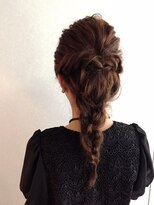 ミリュウ(Milieu) 編み込みアレンジスタイル