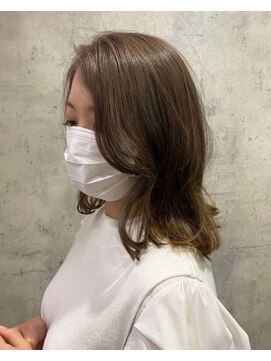 リュミエ ドゥ マッシュ(Lumier de mashu) ベージュカラー