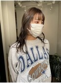 顔まわりにレイヤー ウルフボブ オリーブベージュ