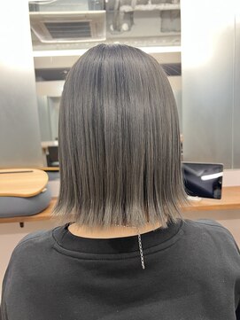 シカ 神戸三宮元町店(Cica) グレージュ ベージュ シルバー アッシュ ボブ 三ノ宮 元町