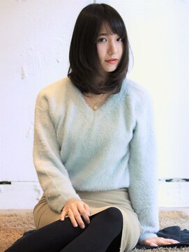 アトリエパーランプ(Atelier par LAMPE) 黒髪ダークグレージュ斜めバングくせ毛風クラシカルボブディs3