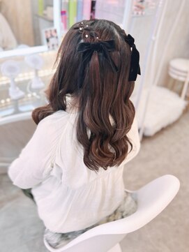 アトリエビューティーアミュ(atelier beauty AmU) お呼ばれ 推し活 量産型 ハーフツイン×ベロアリボン パールピン