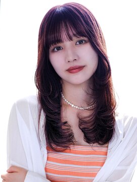 スリー スタンド(THREE STAND) ミディアムレイヤー×ピンクベージュ