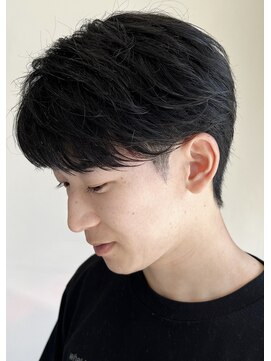 ネクストフォーヘアー(NEXT for hair) 黒髪 ダウンパーマ 毛流れ センターパート 刈り上げ