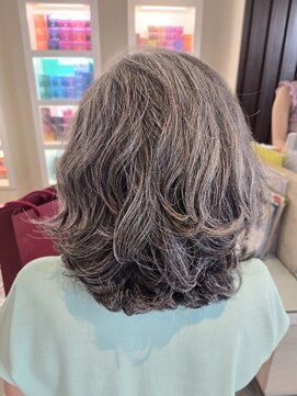 アージェガーデン(AGEE GARDEN) グレーヘア