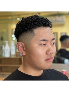 エルエー 近江八幡店(L.A) 店長【椛島】ショートアフロ×スキンフェード