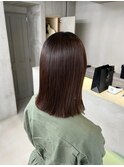 ダメージレスでナチュラルな仕上がりのシルキーストレート